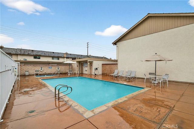 11360 166th 10, Cerritos, CA 90703