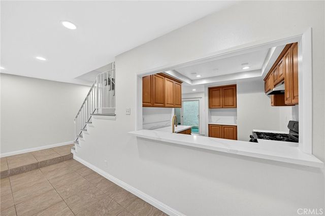 11360 166th 10, Cerritos, CA 90703