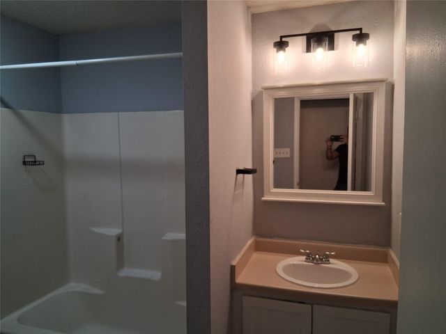 2807 W Slaughter LN B, Austin, TX 78748