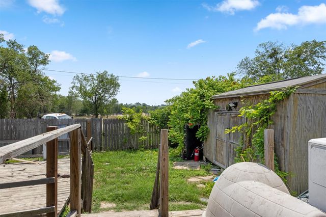 608 E Pecan ST, Taylor, TX 76574