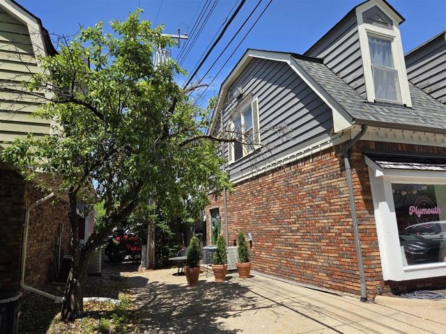 963 W Ann Arbor Trail Unit: 18b, Plymouth, MI 48170