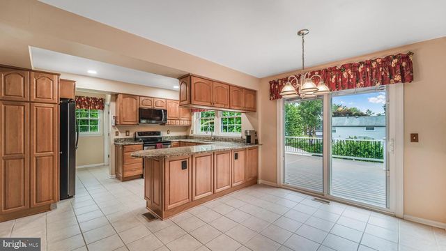 15670 ANDOVER HEIGHTS DR, Woodbridge, VA 22193
