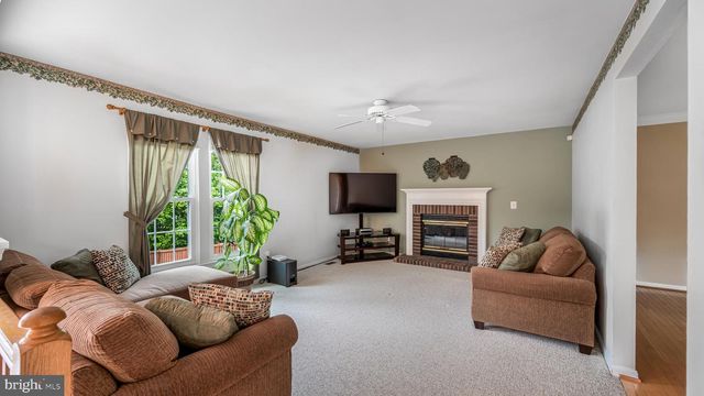 15670 ANDOVER HEIGHTS DR, Woodbridge, VA 22193