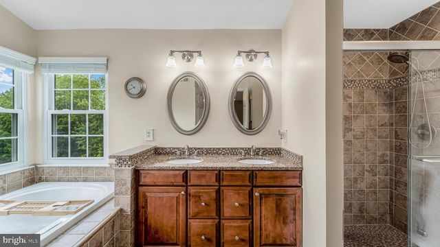 15670 ANDOVER HEIGHTS DR, Woodbridge, VA 22193
