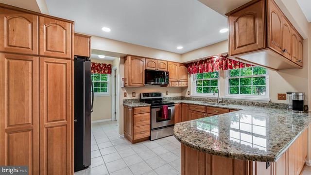 15670 ANDOVER HEIGHTS DR, Woodbridge, VA 22193