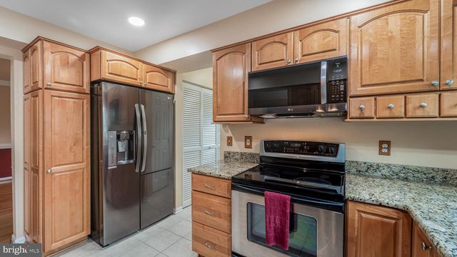 15670 ANDOVER HEIGHTS DR, Woodbridge, VA 22193
