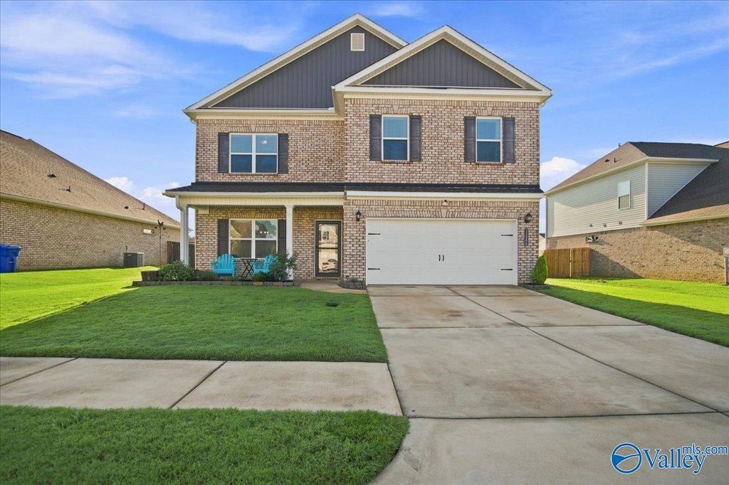 13906 Hill Place Lane, Athens, AL 35611