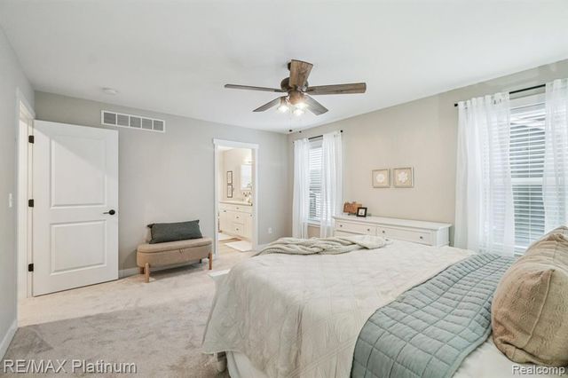 5261 Autumn Kirsten Drive, Fowlerville, MI 48836