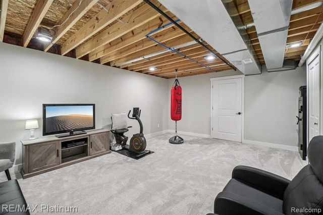 5261 Autumn Kirsten Drive, Fowlerville, MI 48836