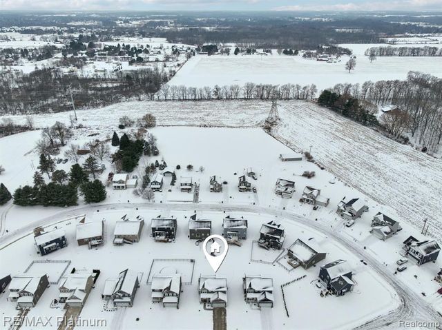 5261 Autumn Kirsten Drive, Fowlerville, MI 48836