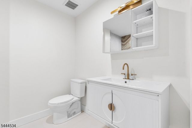 107 Scudders Rd, Sparta Twp., NJ 07871