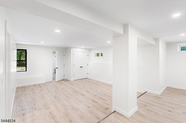107 Scudders Rd, Sparta Twp., NJ 07871