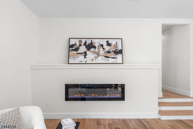 107 Scudders Rd, Sparta Twp., NJ 07871