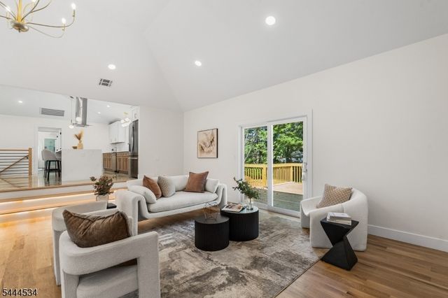 107 Scudders Rd, Sparta Twp., NJ 07871