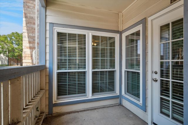 1601 Marsh Lane 208, Carrollton, TX 75006