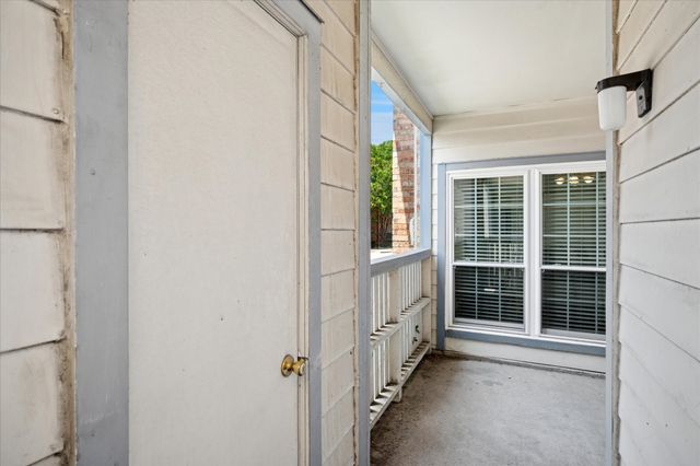 1601 Marsh Lane 208, Carrollton, TX 75006