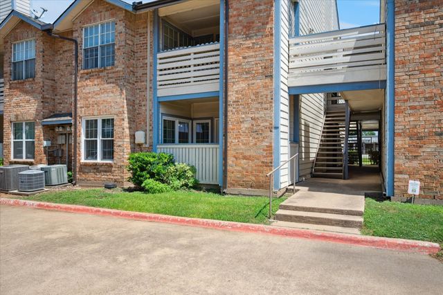 1601 Marsh Lane 208, Carrollton, TX 75006