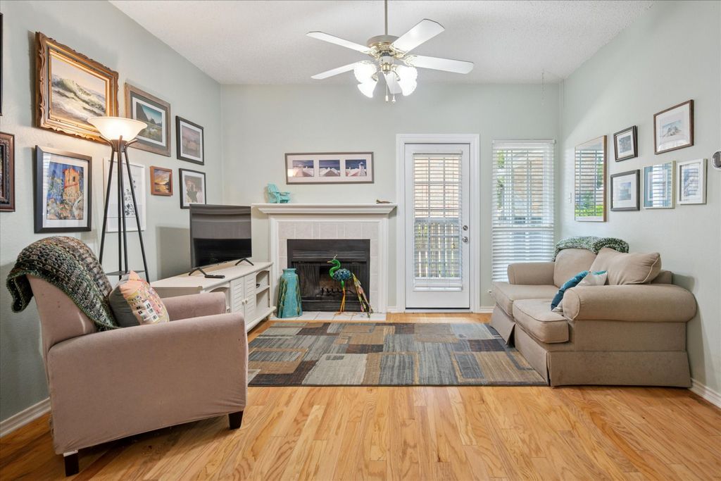 1601 Marsh Lane 208, Carrollton, TX 75006