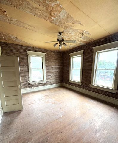 803 SW D Ave, Lawton, OK 73501