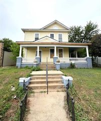 803 SW D Ave, Lawton, OK 73501