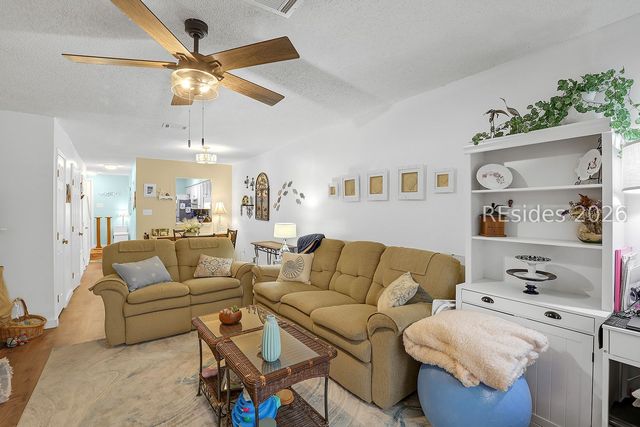 155 Dillon Rd Apt 2020, Hilton Head Island, SC 29926