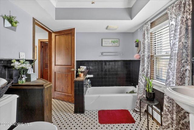 415 Fort Findlay Road, Woodville, OH 43469