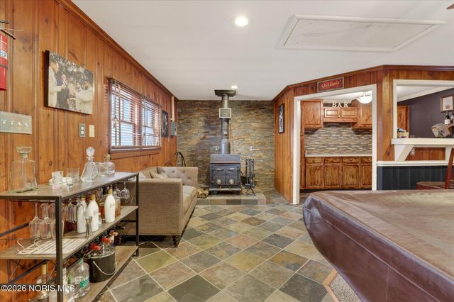 415 Fort Findlay Road, Woodville, OH 43469