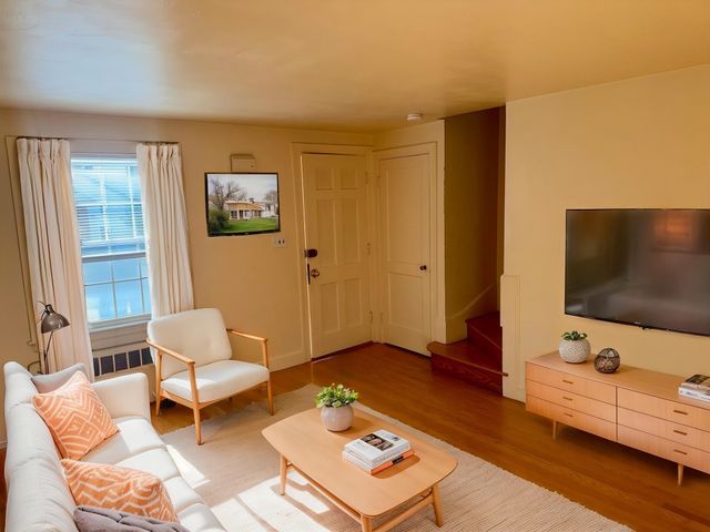 25-27 Bromfield St, Watertown, MA 02472
