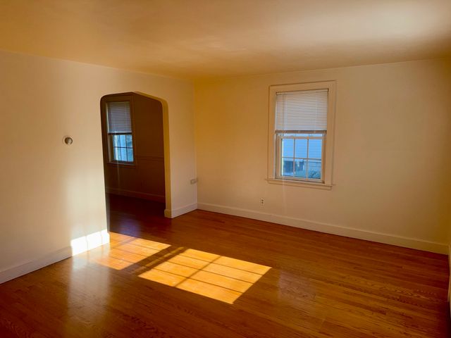 25-27 Bromfield St, Watertown, MA 02472