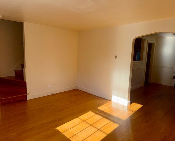 25-27 Bromfield St, Watertown, MA 02472