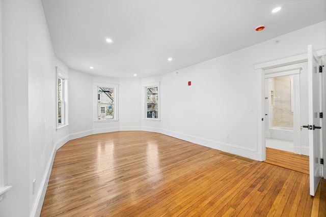 10 Beech St 2, Cambridge, MA 02140