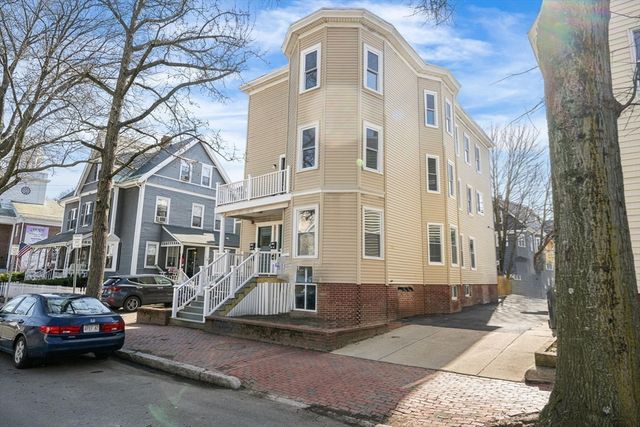 10 Beech St 2, Cambridge, MA 02140