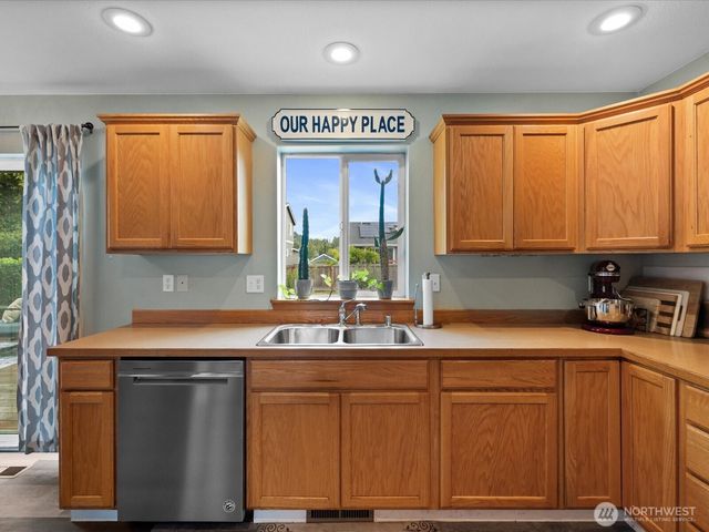 1131 Homestead Drive, Burlington, WA 98233