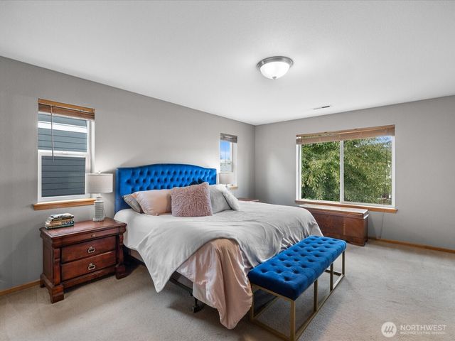 1131 Homestead Drive, Burlington, WA 98233
