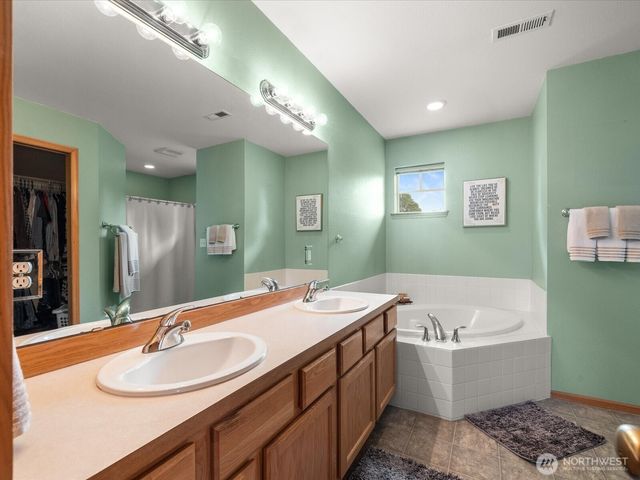 1131 Homestead Drive, Burlington, WA 98233