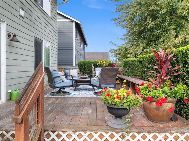 1131 Homestead Drive, Burlington, WA 98233