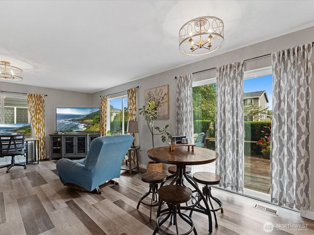 1131 Homestead Drive, Burlington, WA 98233
