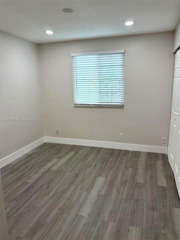 1528 Salerno Circle 1528, Weston, FL 33327