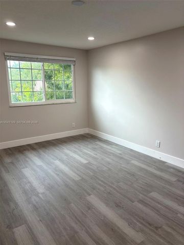 1528 Salerno Circle 1528, Weston, FL 33327
