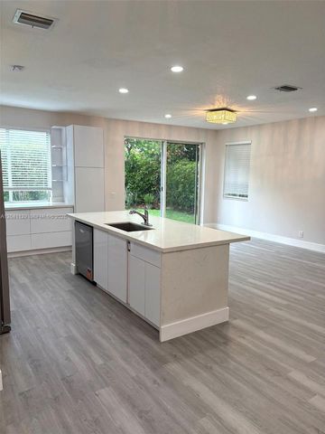 1528 Salerno Circle 1528, Weston, FL 33327