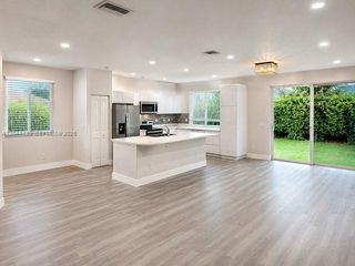1528 Salerno Circle 1528, Weston, FL 33327