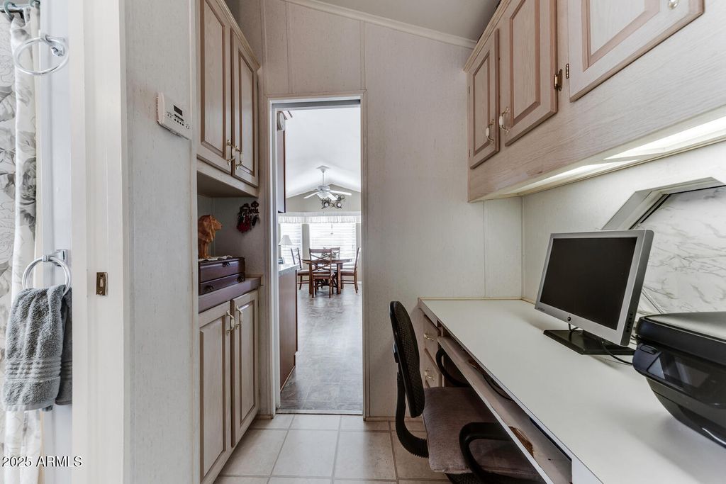 Image 13 of property listing at 17200 W BELL Road 866, Surprise, AZ 85374