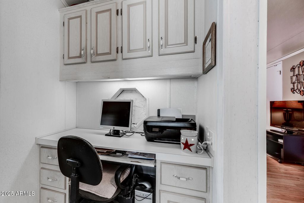 Image 14 of property listing at 17200 W BELL Road 866, Surprise, AZ 85374