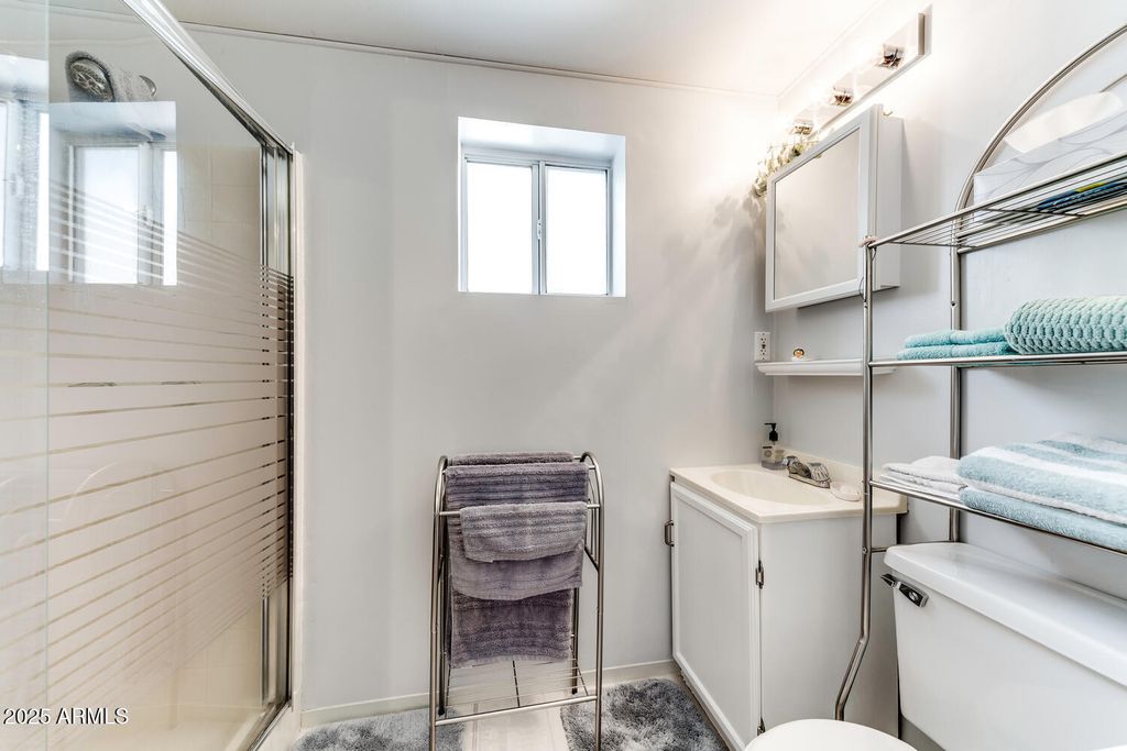 Image 22 of property listing at 17200 W BELL Road 866, Surprise, AZ 85374