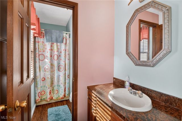 840 Carriage Hill Drive, Salem, OH 44460