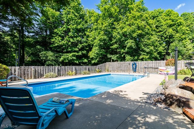 840 Carriage Hill Drive, Salem, OH 44460