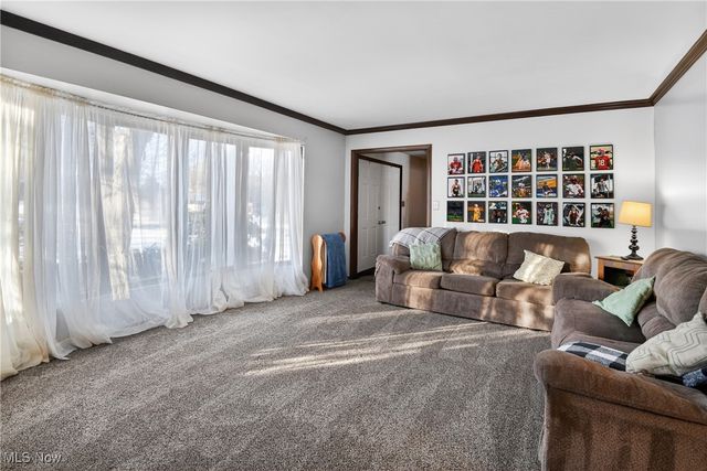 840 Carriage Hill Drive, Salem, OH 44460