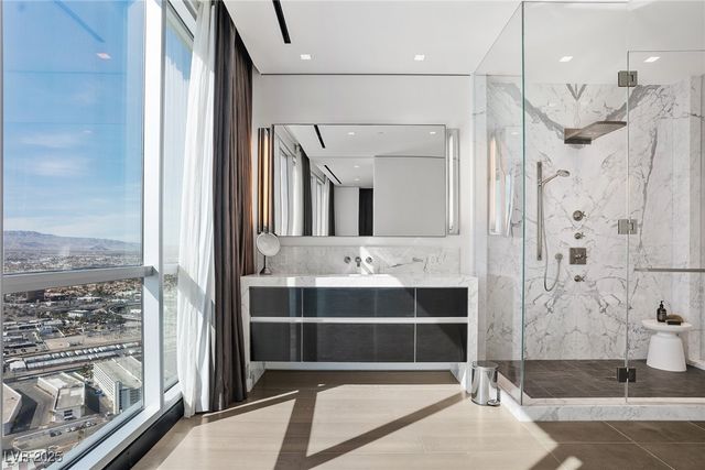 2700 Las Vegas Boulevard 4306, Las Vegas, NV 89109