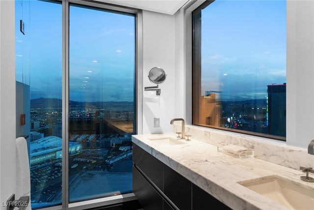 2700 Las Vegas Boulevard 4306, Las Vegas, NV 89109