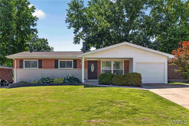 3518 Glen Arbor Drive, St Louis, MO 63125